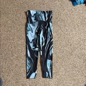Spanx Black and White Marble Print Leggings